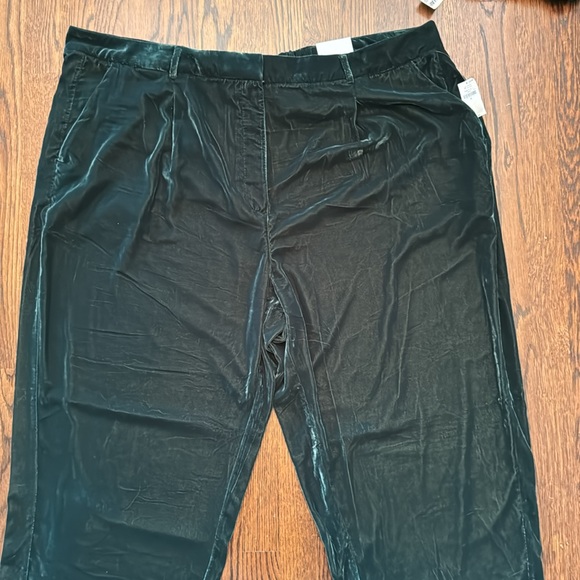 OLD NAVY velour suit - Picture 3 of 4